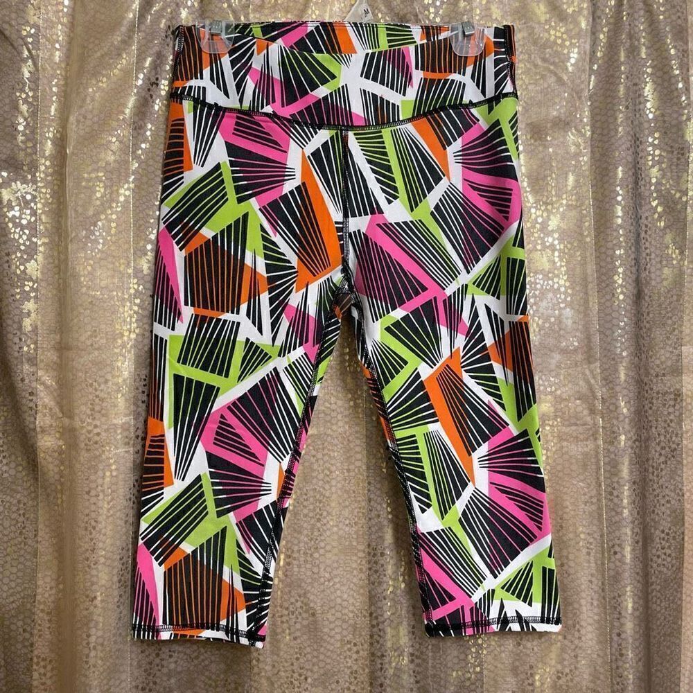 Fabletics Tribal Neon Geo Print Define Mid Rose Crop Legging, M